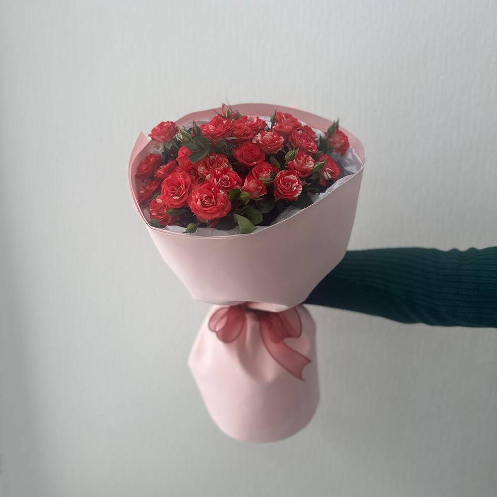 Букет из 5 кустовых роз