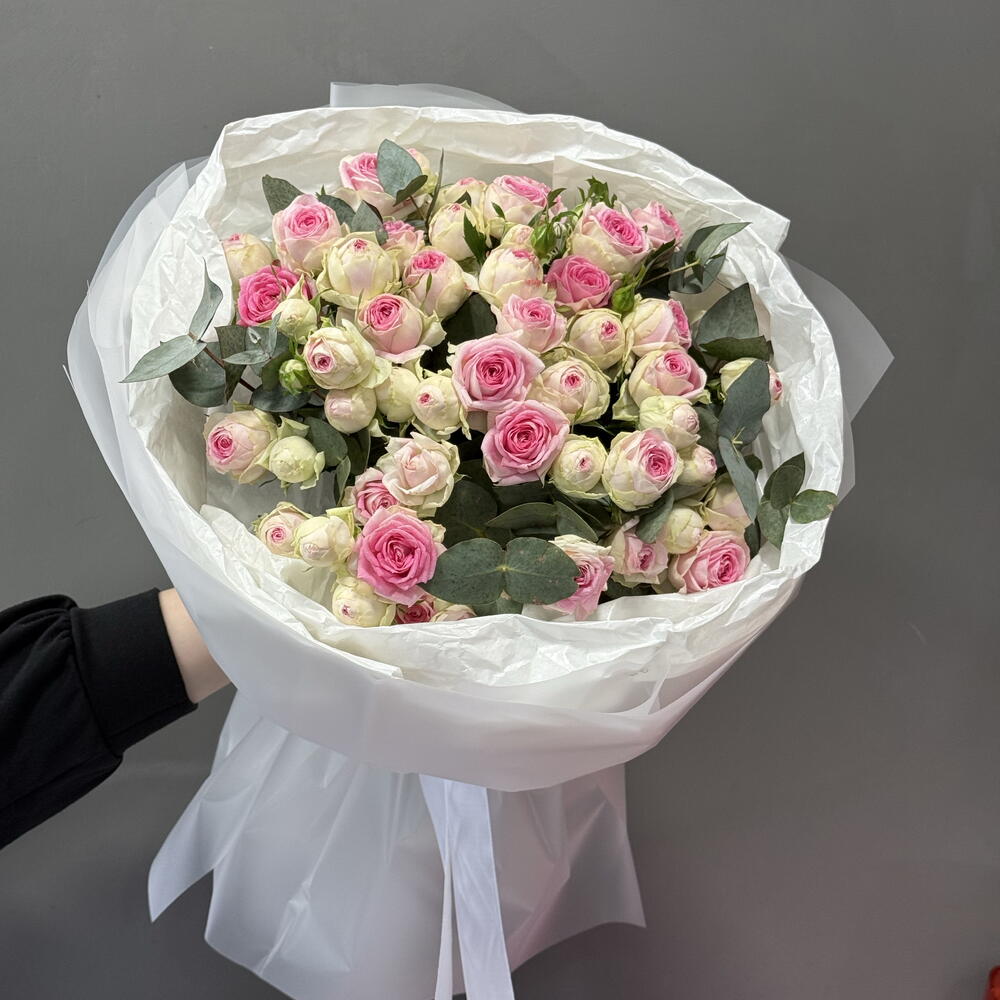 Пионовидная кустовая роза джелато