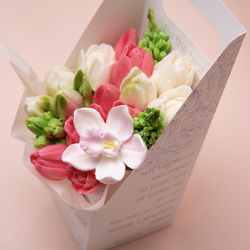 Композиция из зефира «Blooming Love»