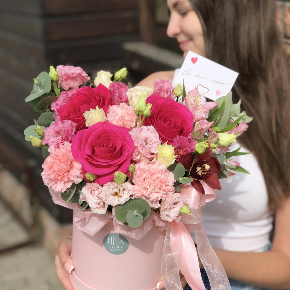 Яркий букет с ароматной розой Пинк Флойд и орхидеей🌸