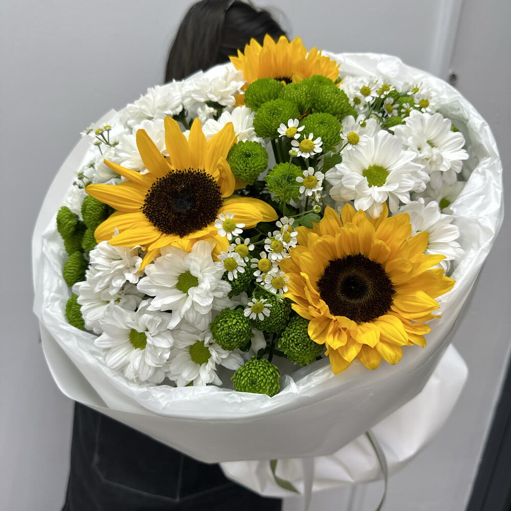 Букет с подсолнухом