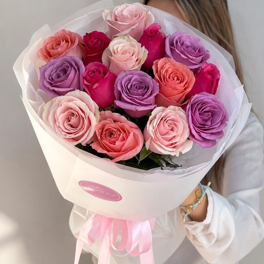 Bouquet of 15 mixed roses 50 cm
