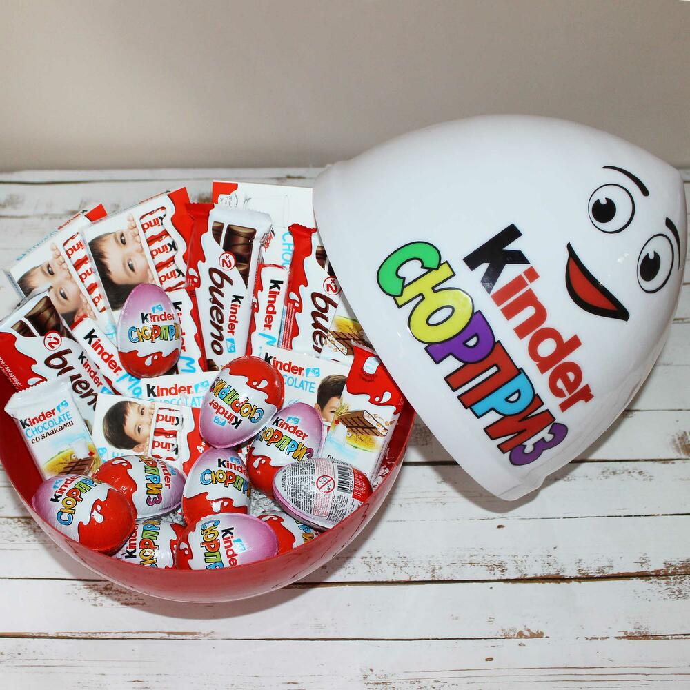 kinder в колготках  Огромный киндер сюрприз с Киндер шоколадками внутри, Цветы в Москве, купить  по цене 7800 руб, Подарочные наборы в Миларки с доставкой | Flowwow