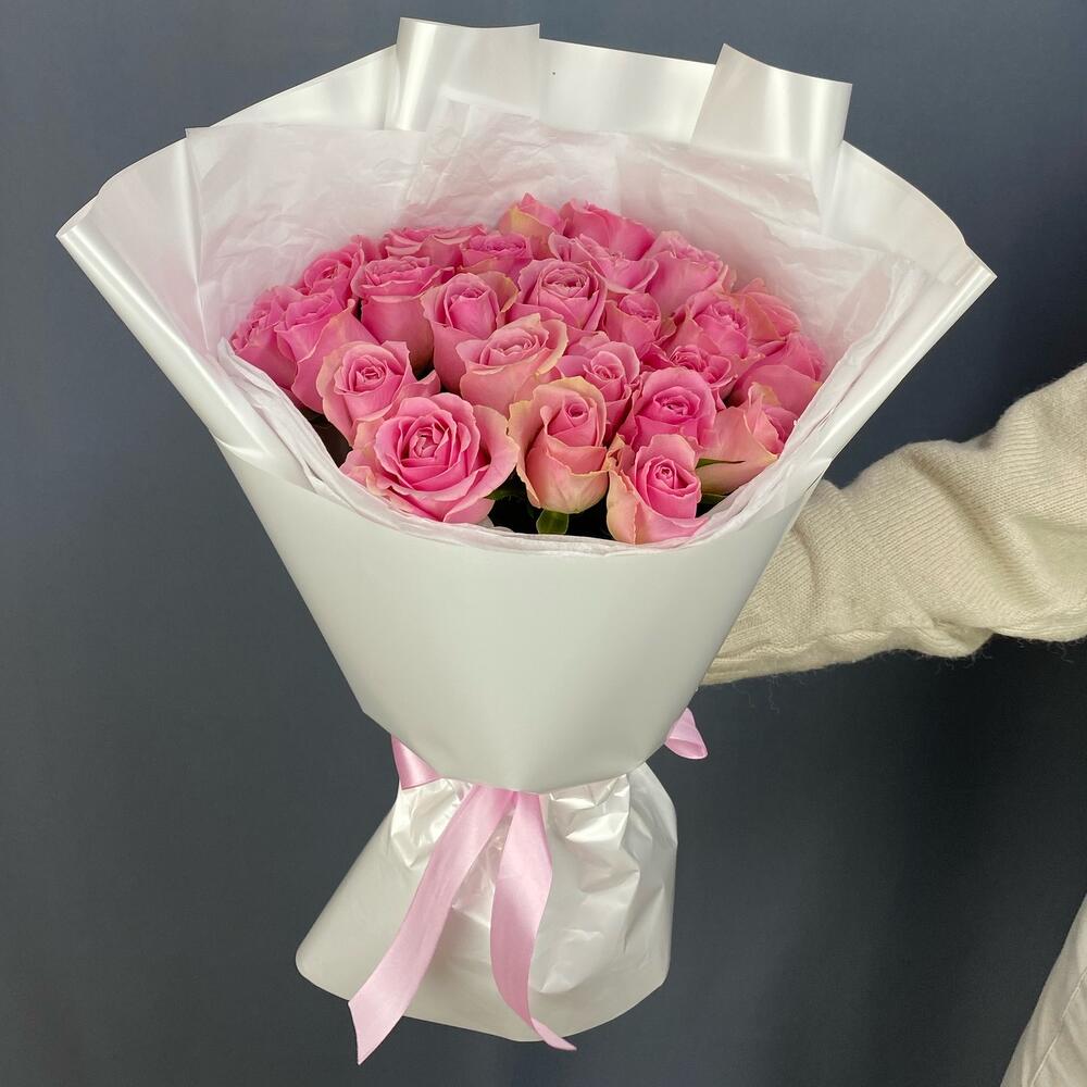 Букет из 25 розовых роз