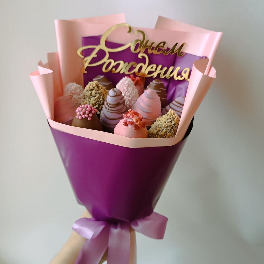 Strawberry bouquet "Fantasy" gift for mom