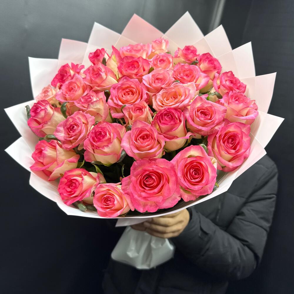 Розовые розы 31шт