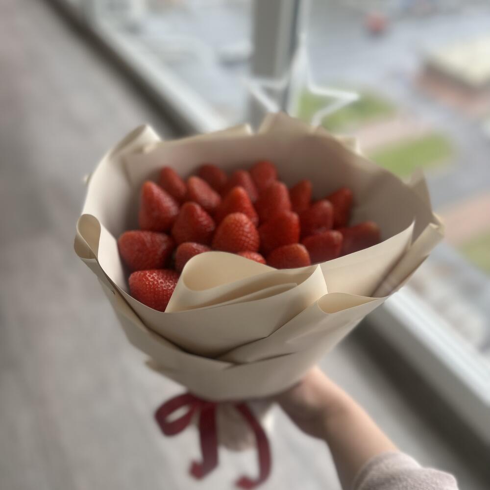 Букет из свежей клубники