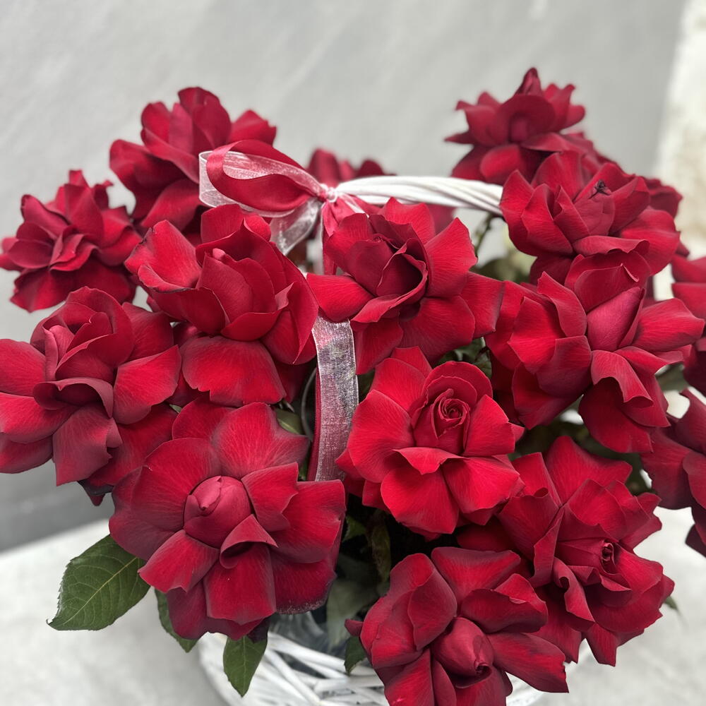 Французские розы в корзине 😍