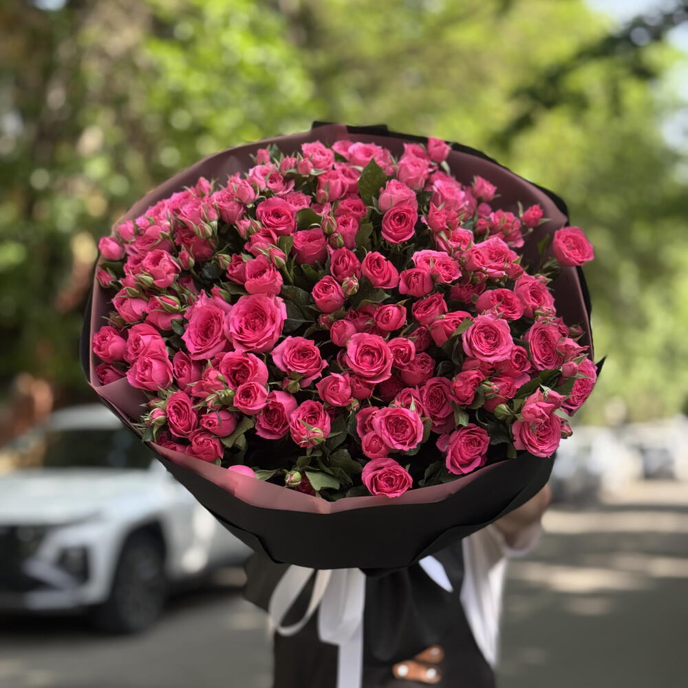 «Love in Bloom»
