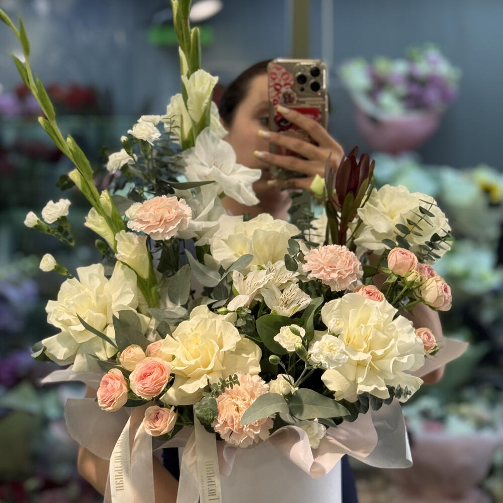 Шляпная композиция с подсолнухом