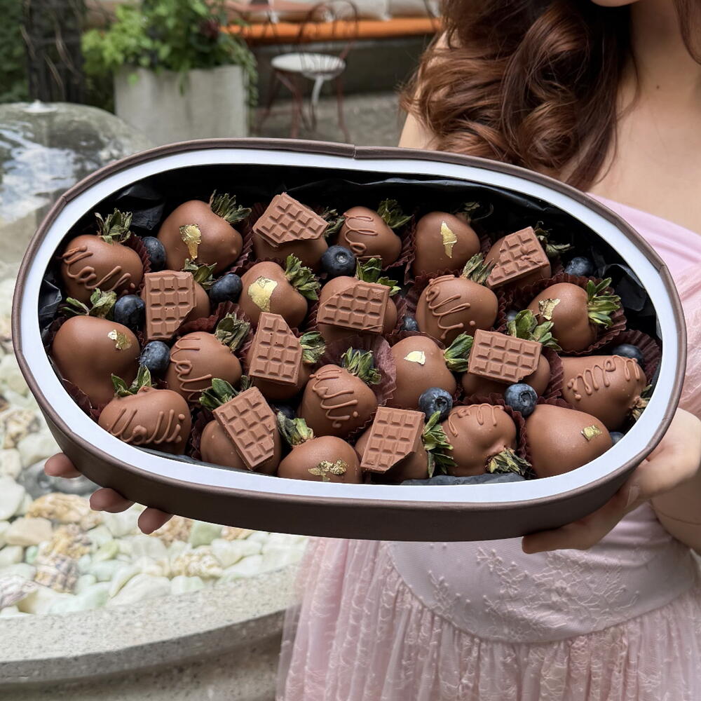 Премиальная композиция из клубники