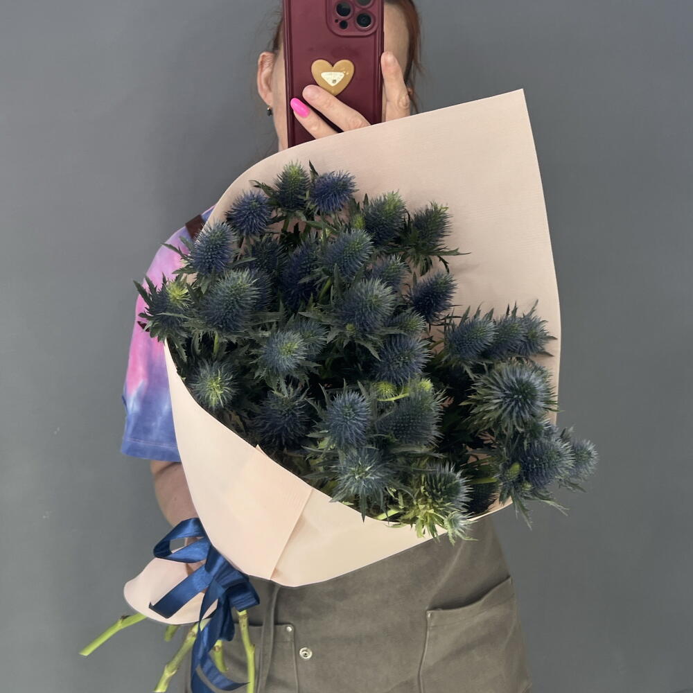 Букет изысканный 💙 с синим эрингиумом 💙💙💙