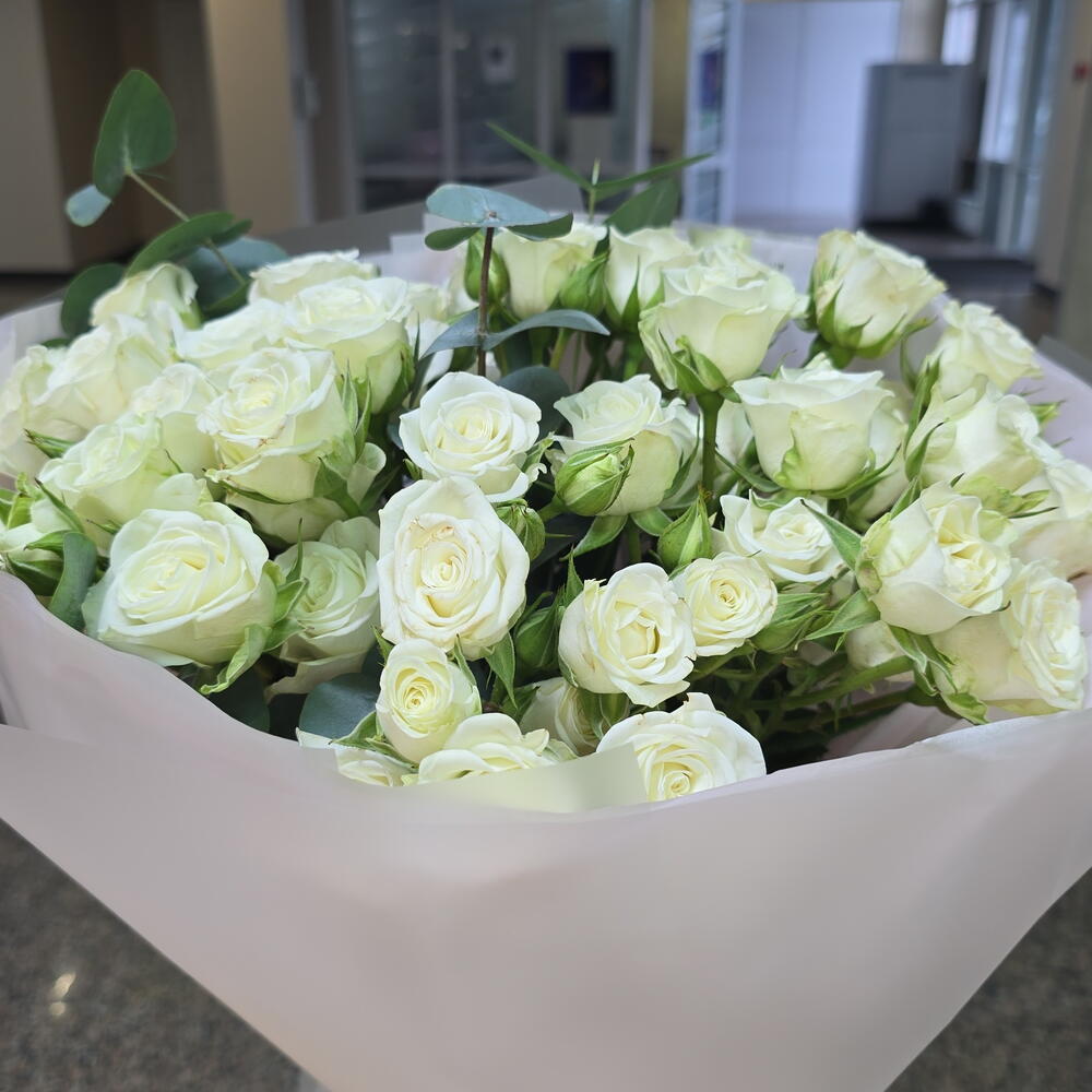 Букет кустовых роз