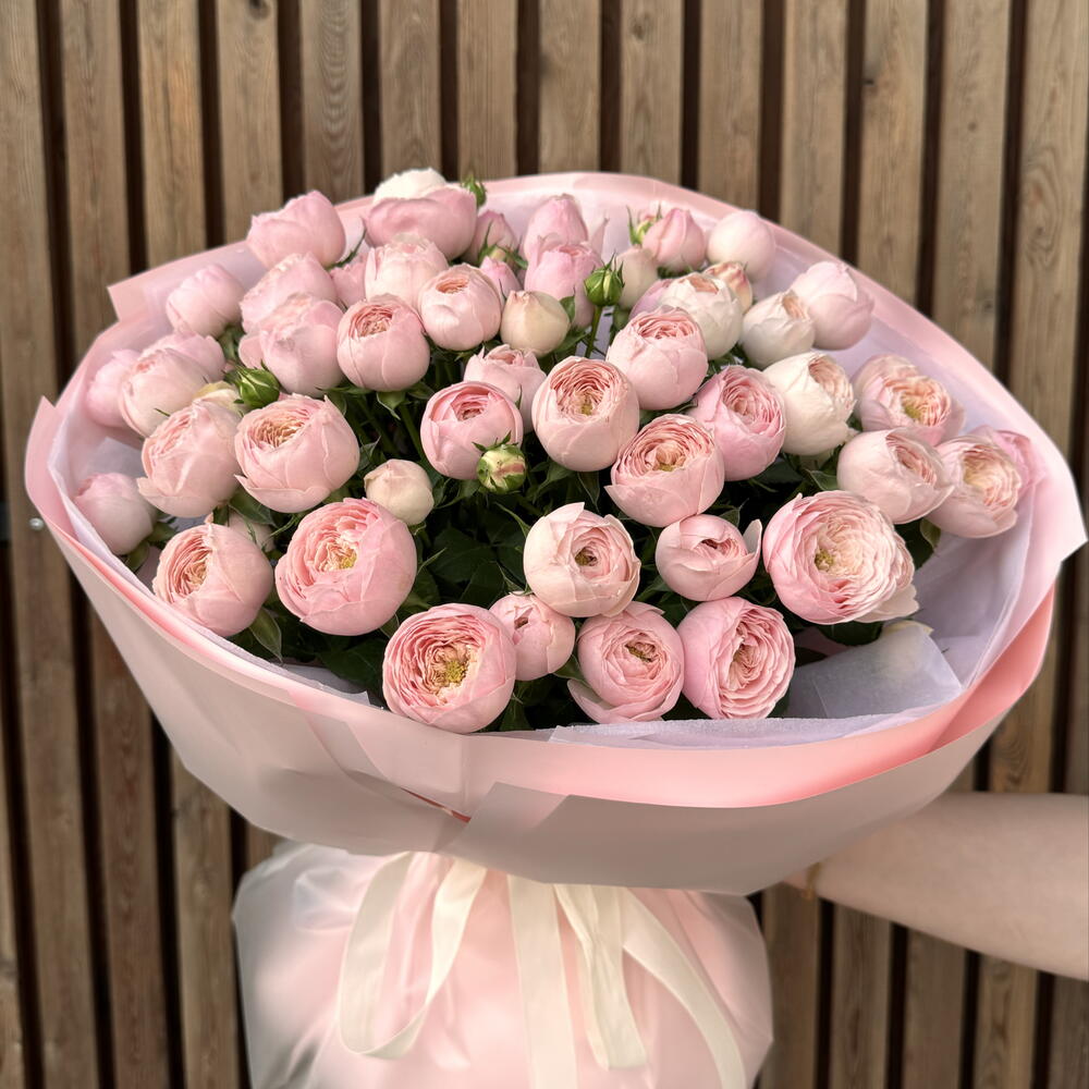 Нежный букет из пионовидных спрей роз  Букет Pink Mood