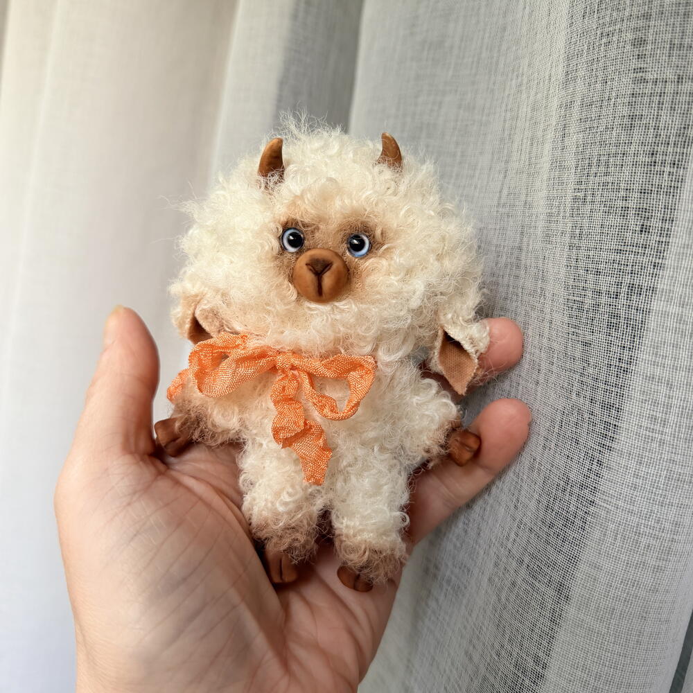 Игрушка талисман Козочка