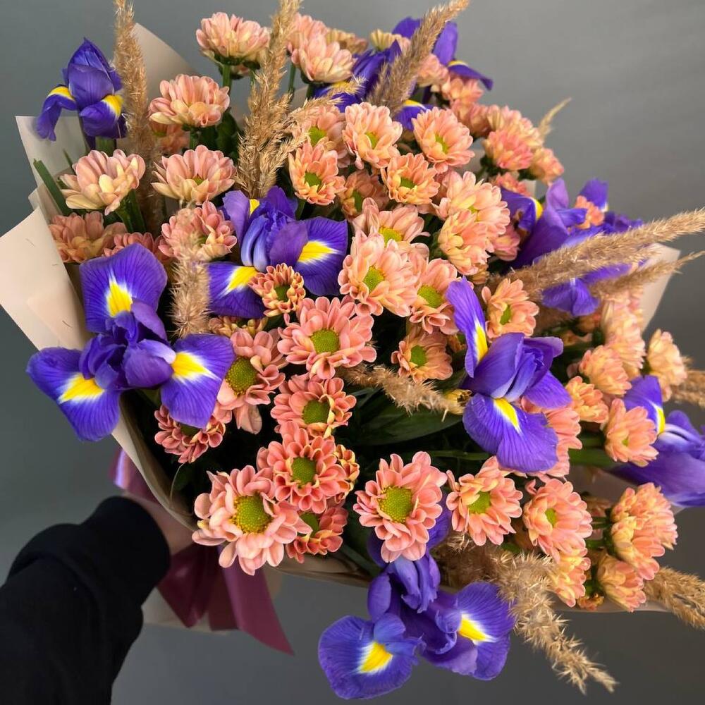 Букет с ирисами и сантини, Цветы и подарки в Электростали, купить по ...