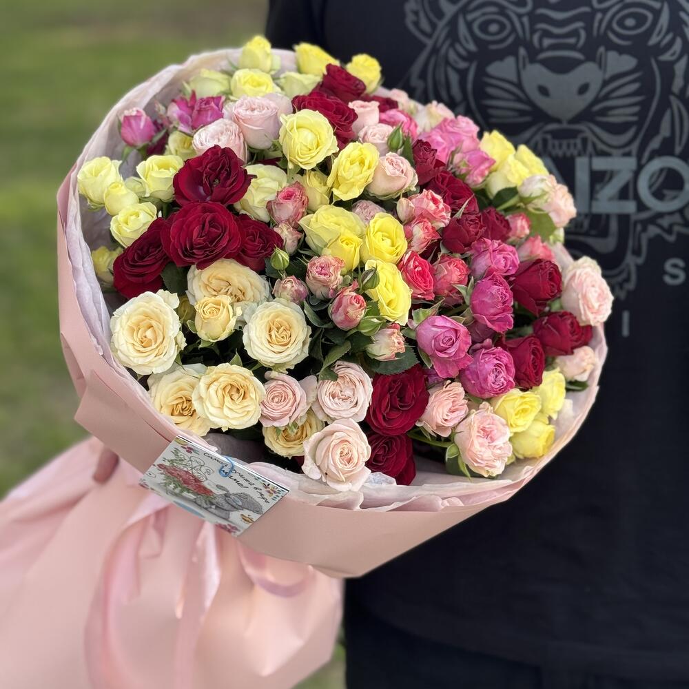 Букет из 25 кустовых роз микс
