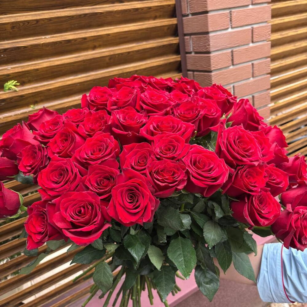 Букет из 55 красных роз