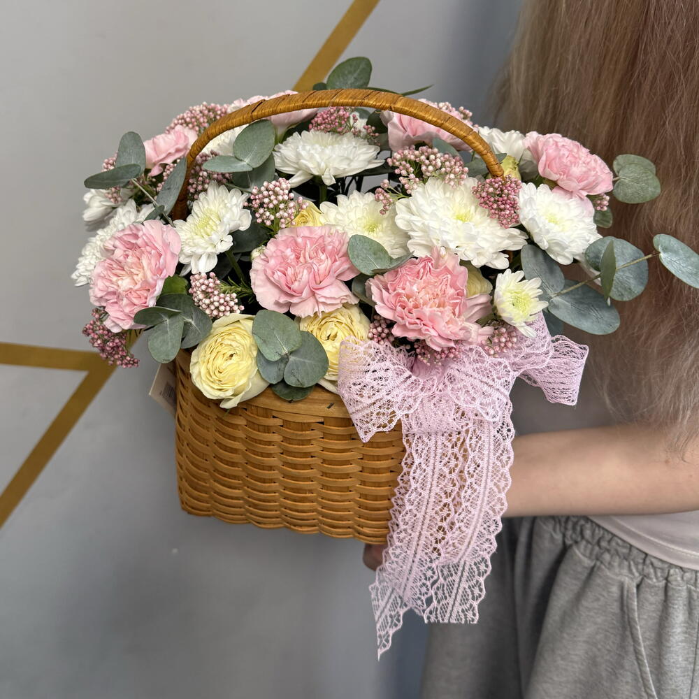 Корзина с диантусами