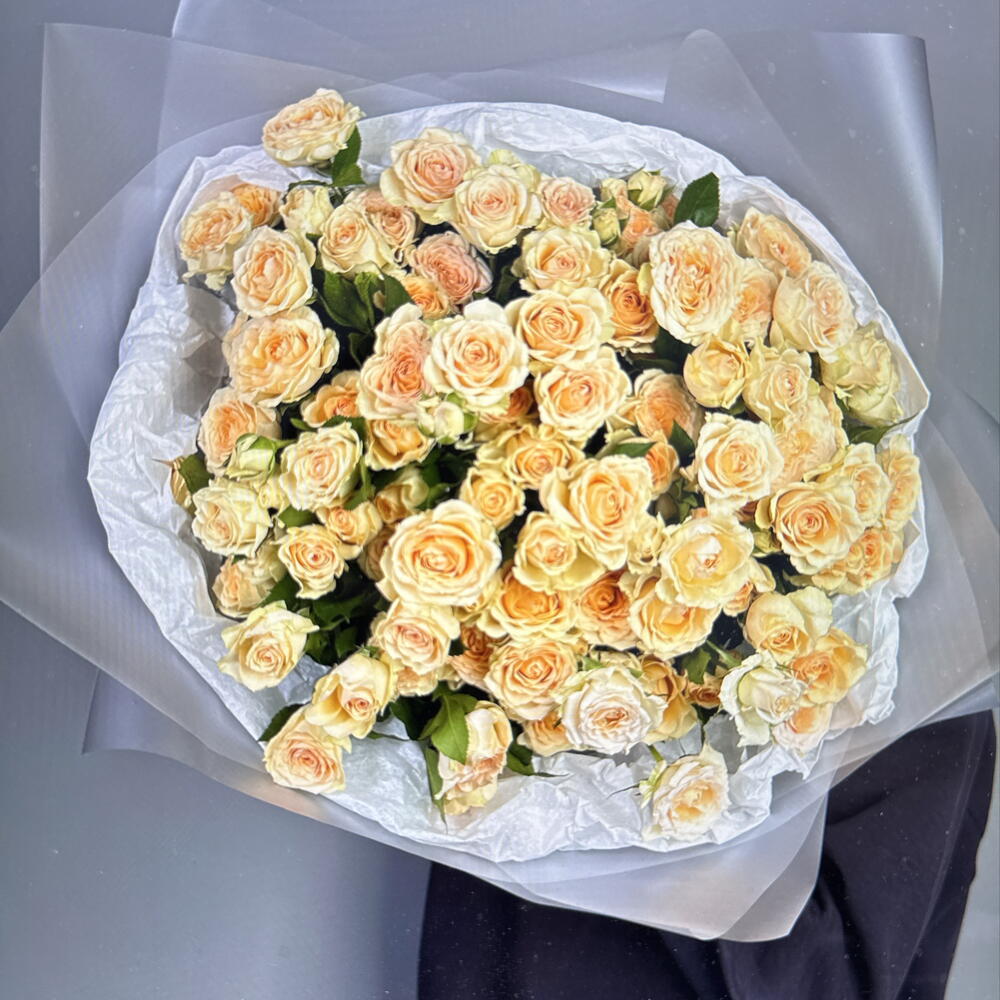 Букет из нежных кустовых роз (49-0513)