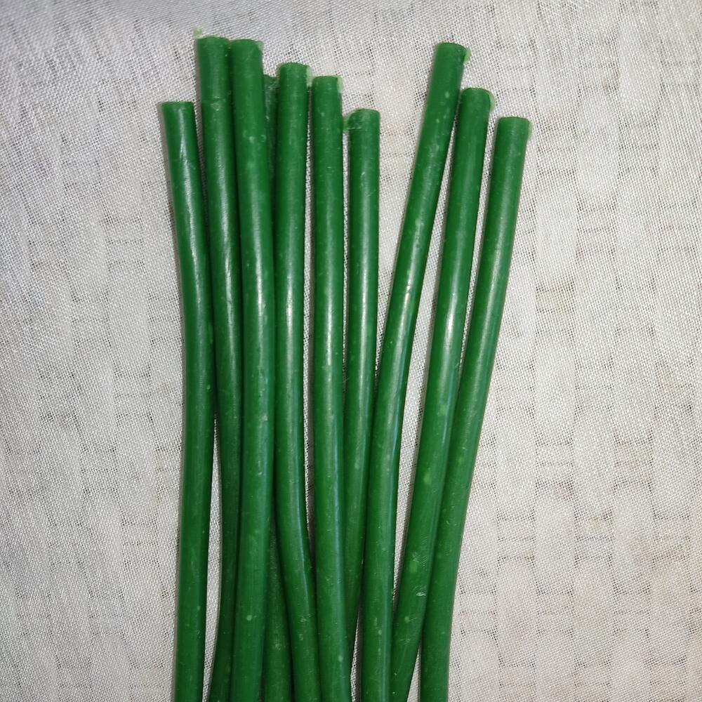 Свечи из натурального воска зелёные, Декор в Москве, купить по цене 400 ...