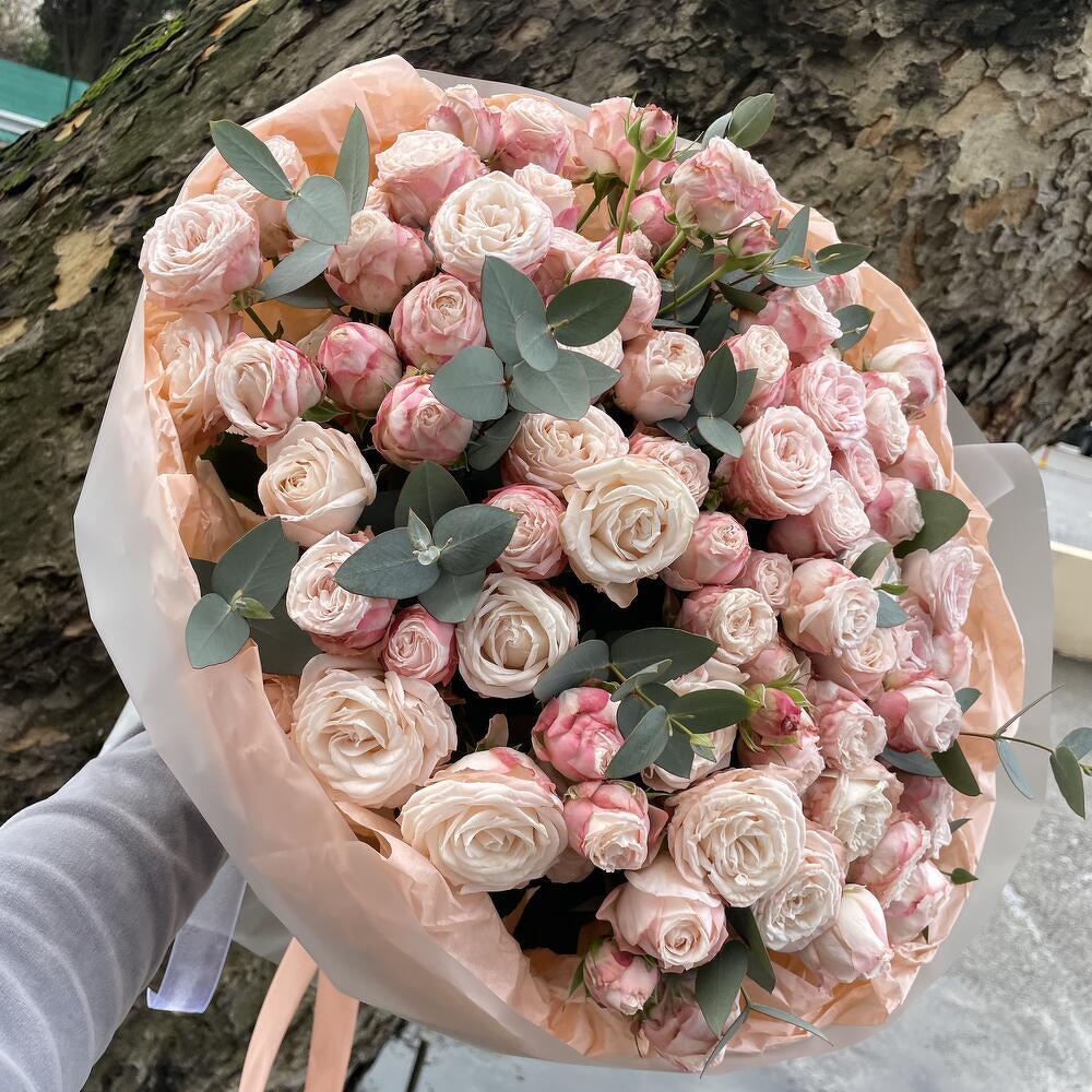 Букет из 30 кустовых роз