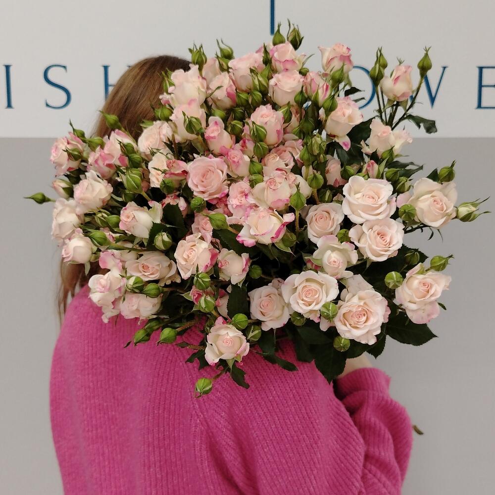 Bouquet of shrub roses "Reflex"