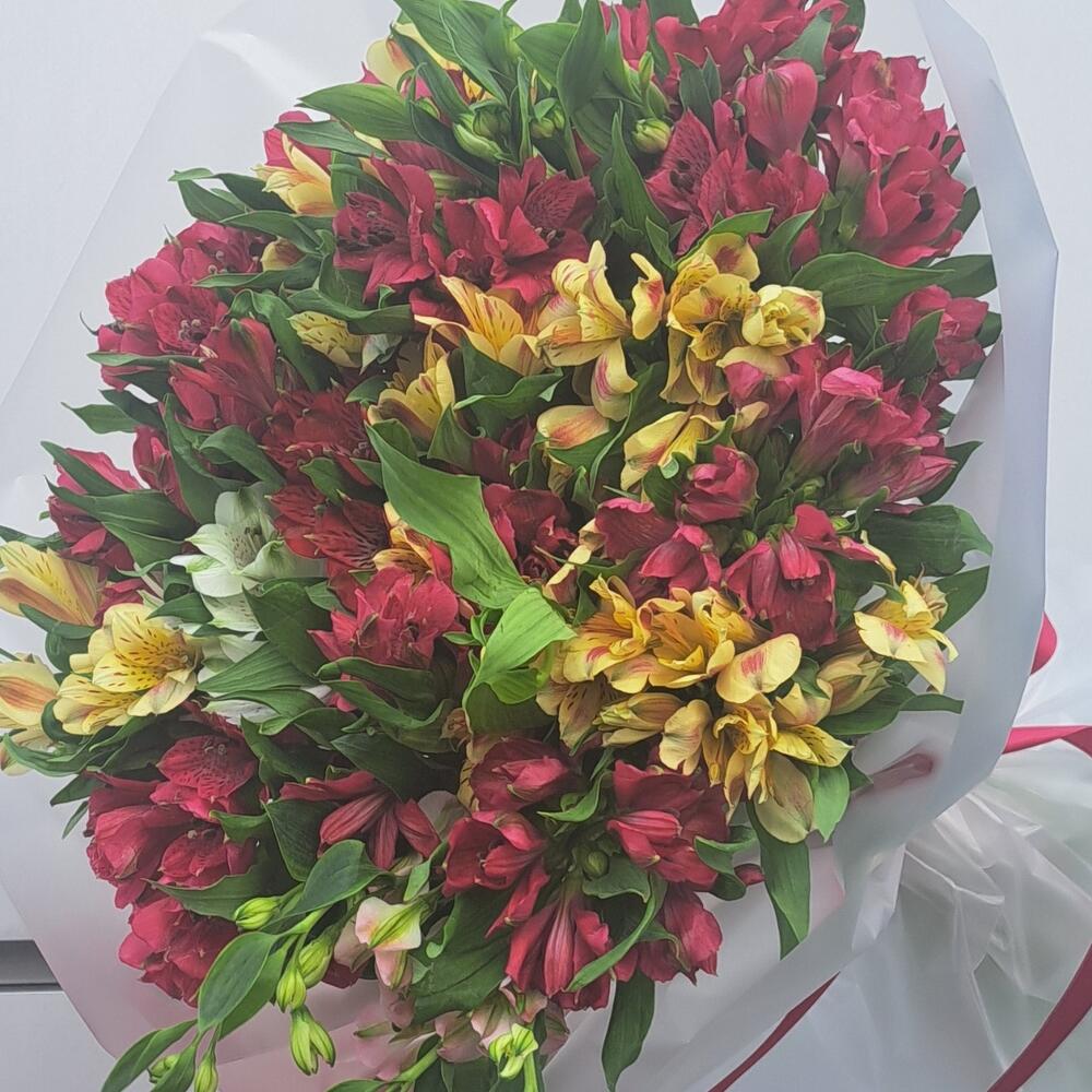 Микс из альстромерии 💐
