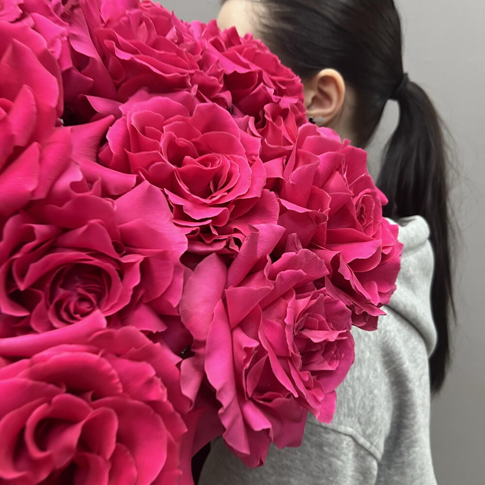 Яркое моно из французской розы 💓