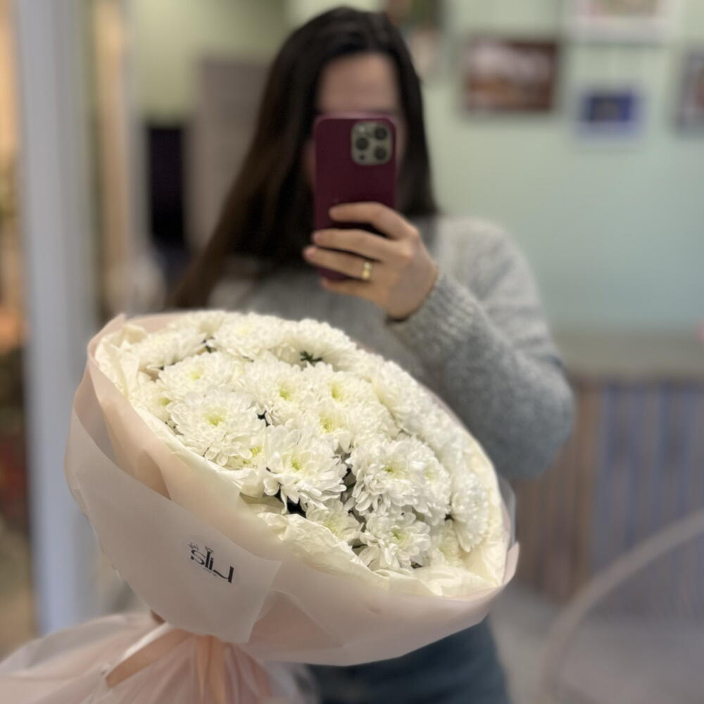 Букет «Воздушное признание» 11 кустовых хризантем алтай