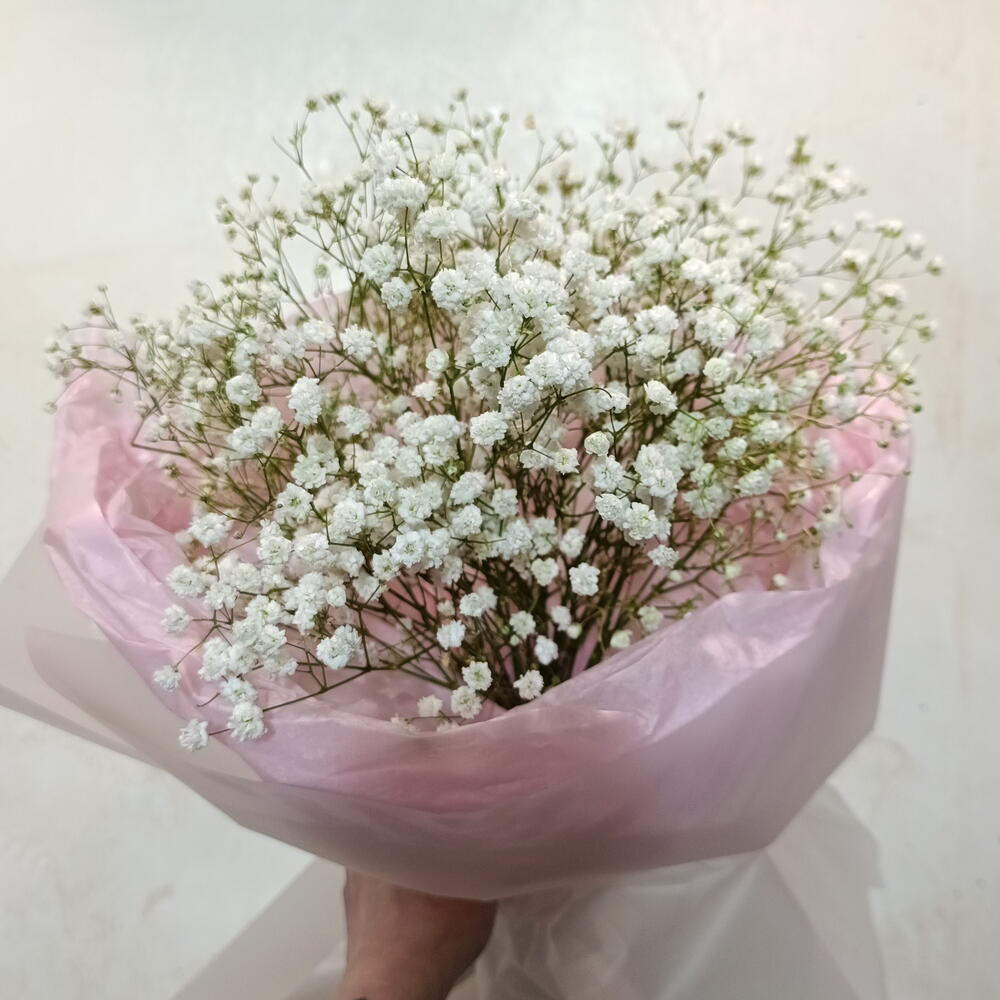 Букет из гипсофила в розовом
