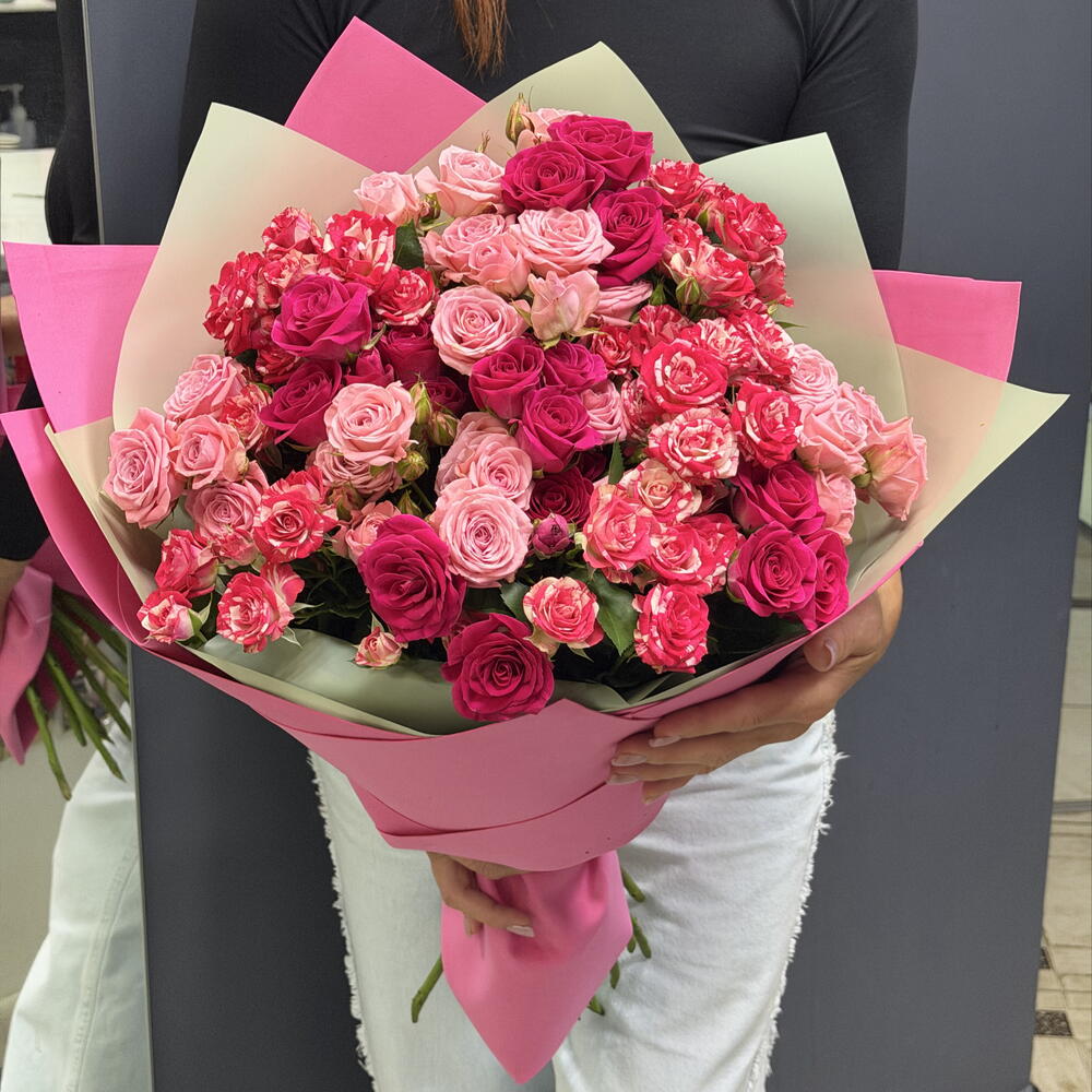 Букет из кустовой бордовой розы🌹🌹