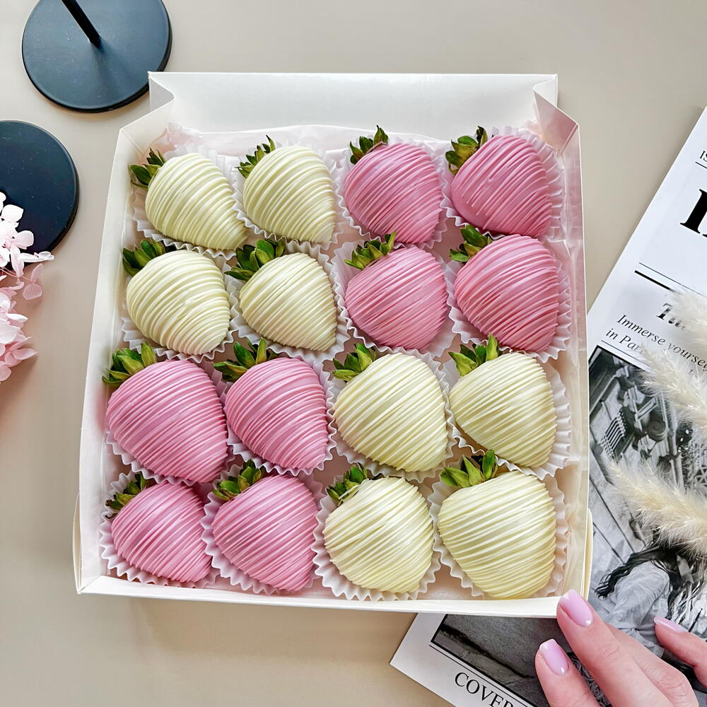 🔥 ХИТ! Клубника в шоколаде бело-розовый набор + подарок от Vivienne Sabo — румяна MACARON 16-20 ягод