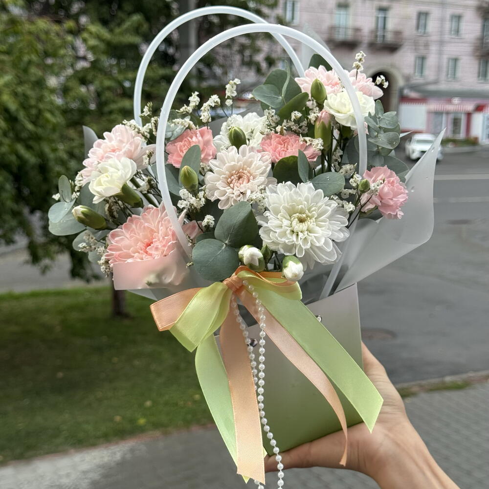 Сумочка 1 сентября с хризантемой и диантусами