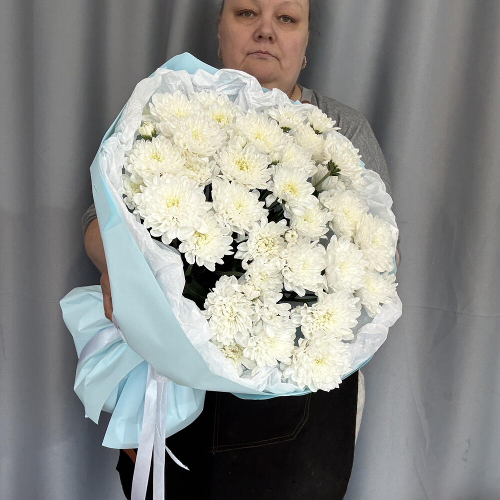 Букет белых хризантем
