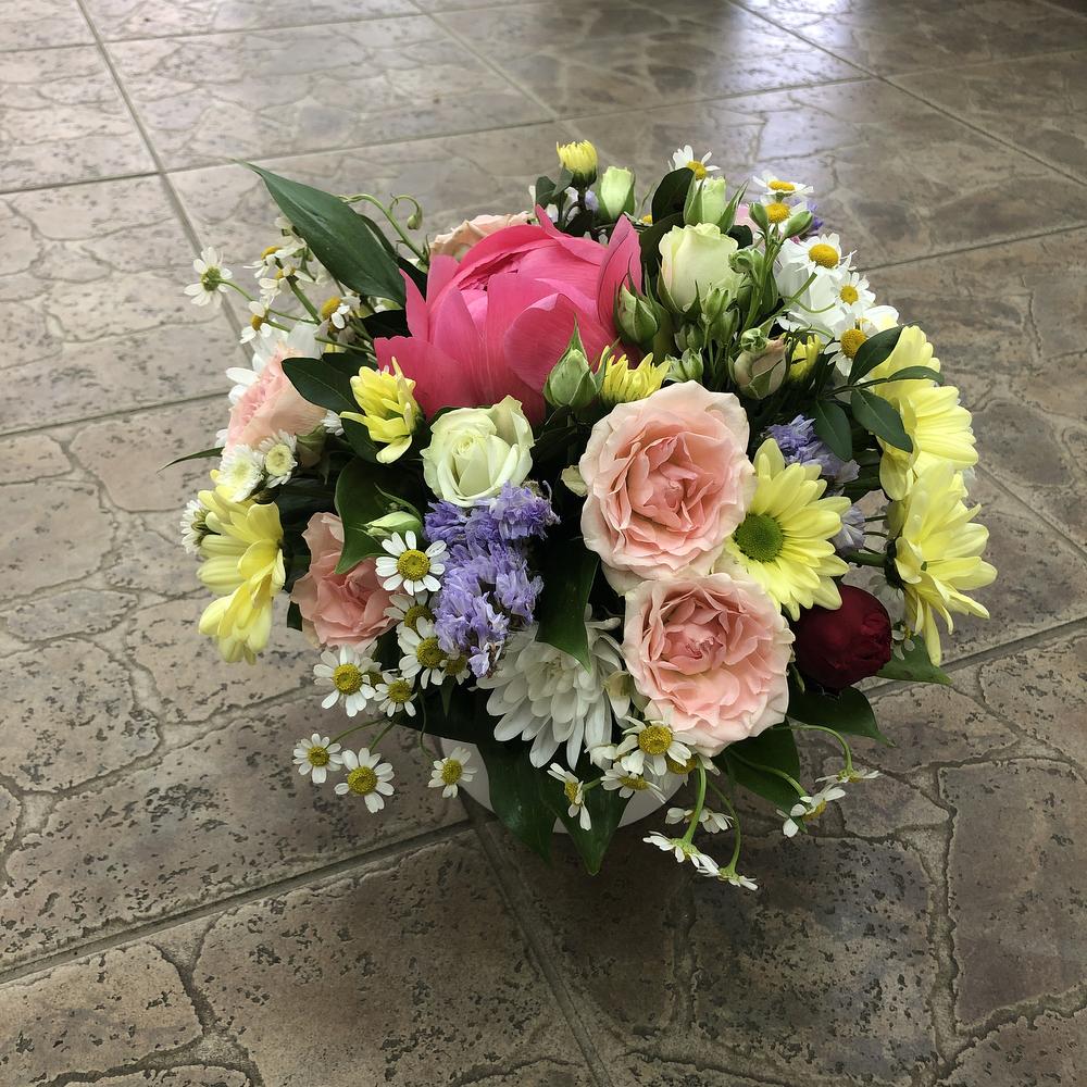 Яркая композиция с пионами 🌸