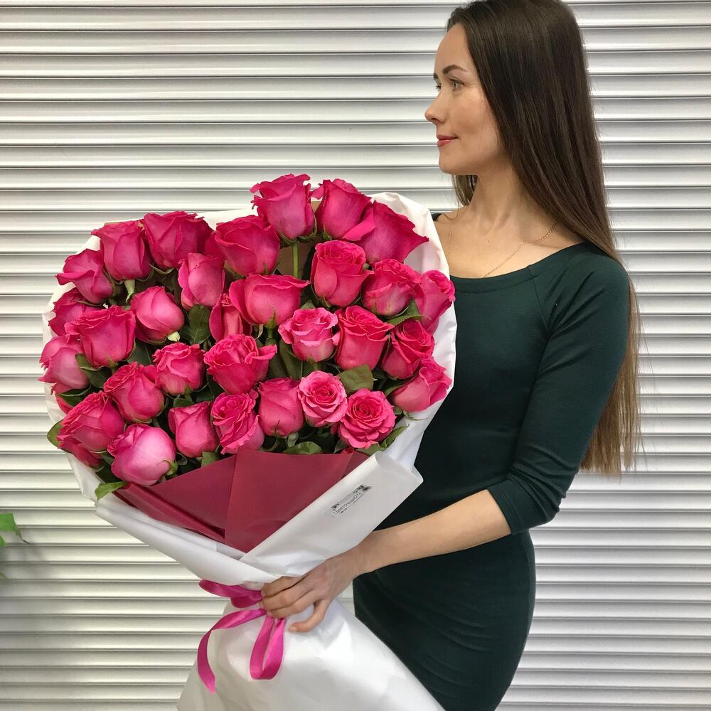 33 розы в виде сердца