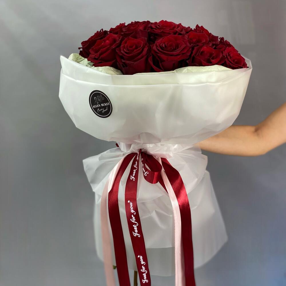 Букет из красных роз