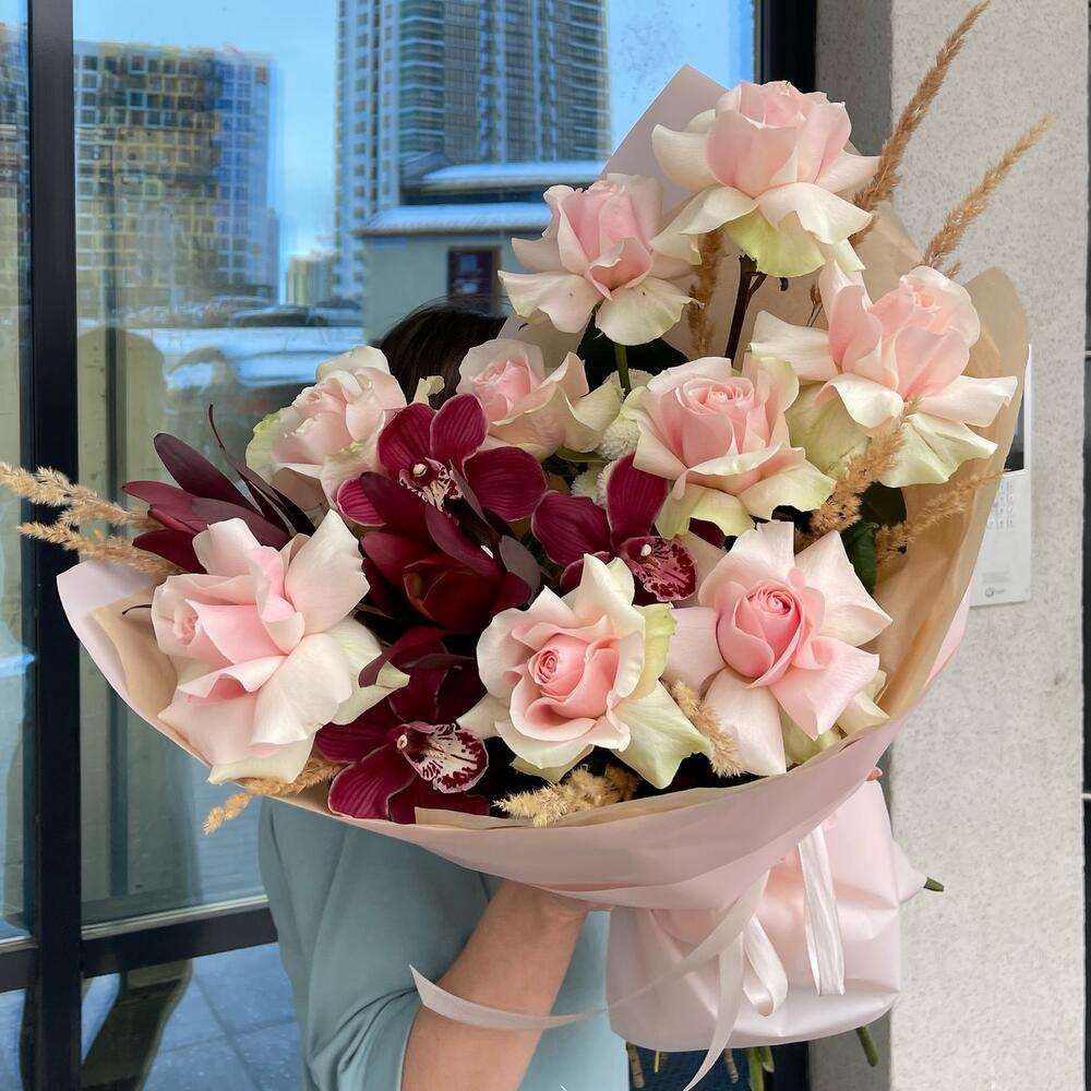 Gorgeous and beautiful WOW bouquet with French peony rose and orchid