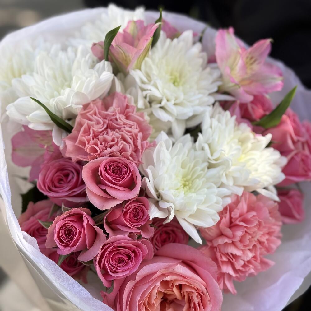Delicate pink bouquet