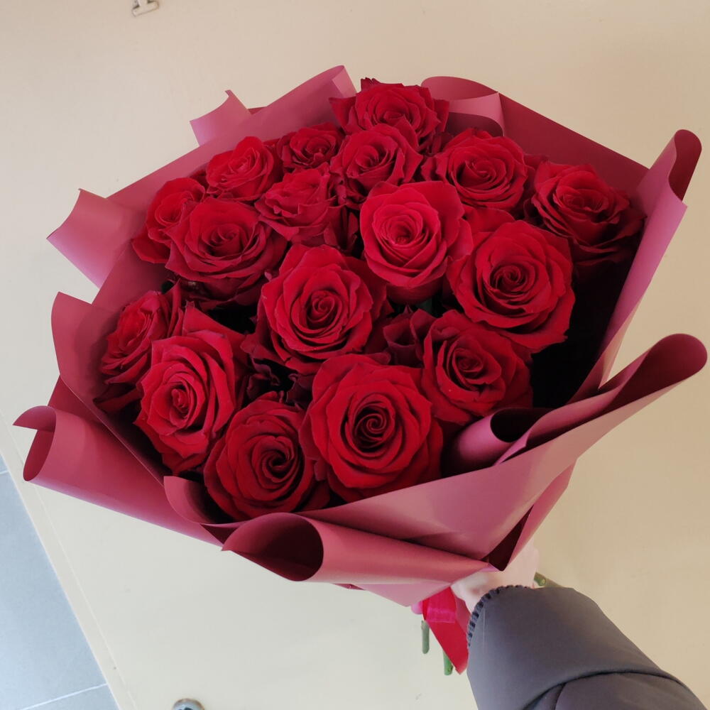 Букет из 21 красной розы