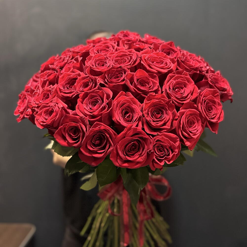 Букет из 51 красной розы сотрта Фридом