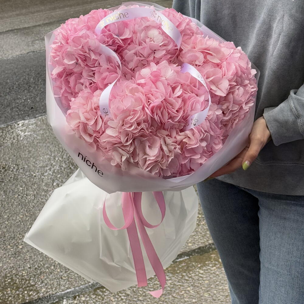 Hydrangea pink mono bouquet M size