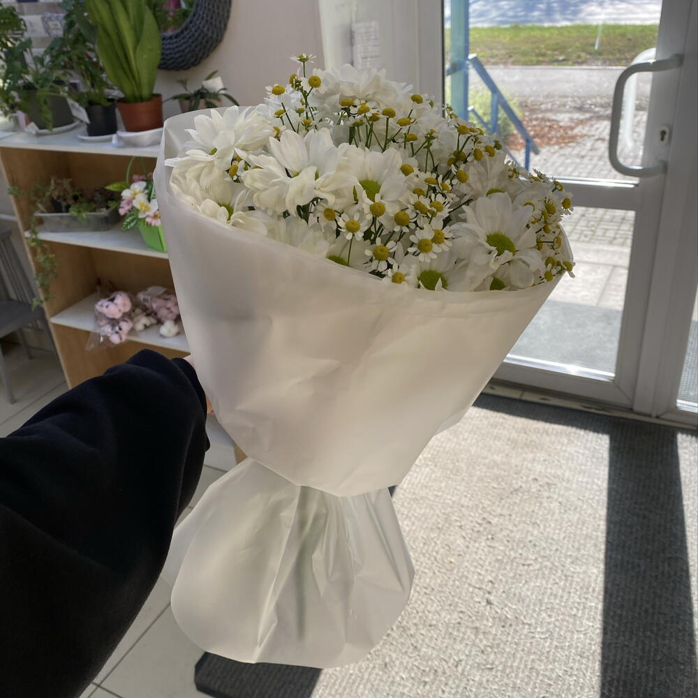 Букет с ромашками