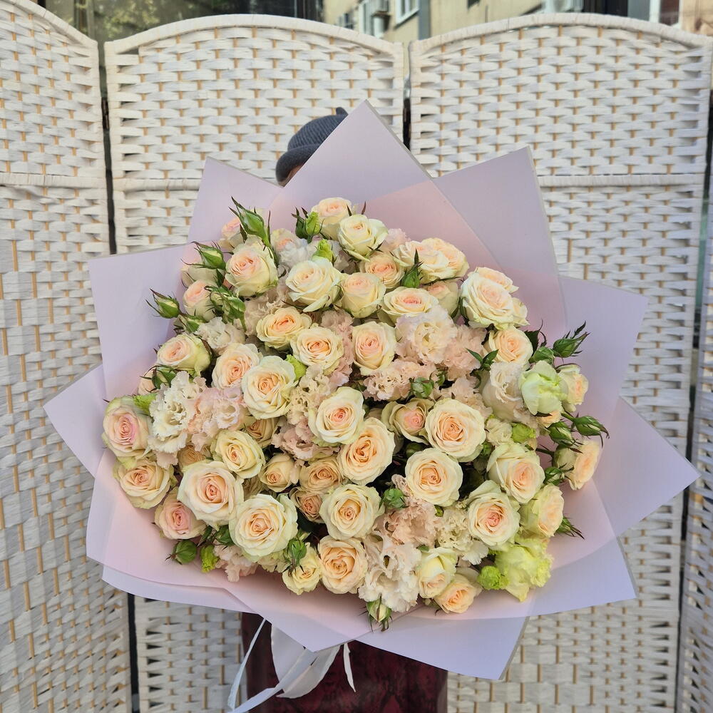 Bouquet 1 🩷 (кустовые розы и эустома)