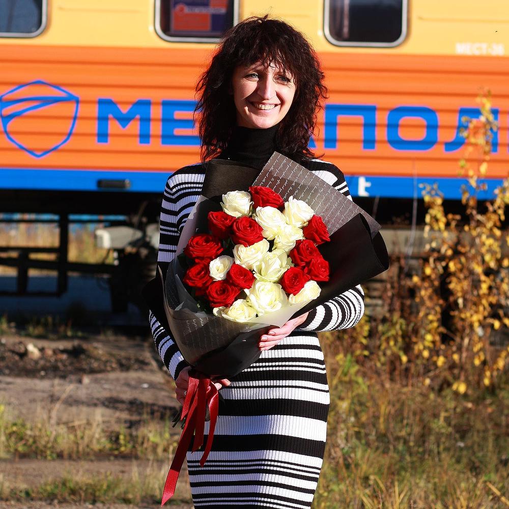 Цветы в поезд доставка база цветов доставка в нижнем новгороде