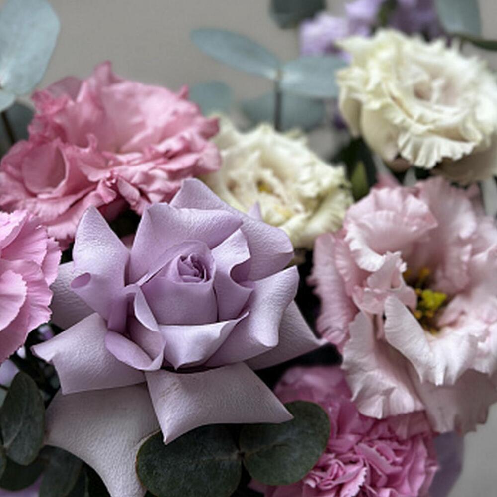 Букет в шляпной коробке Purple Dream S