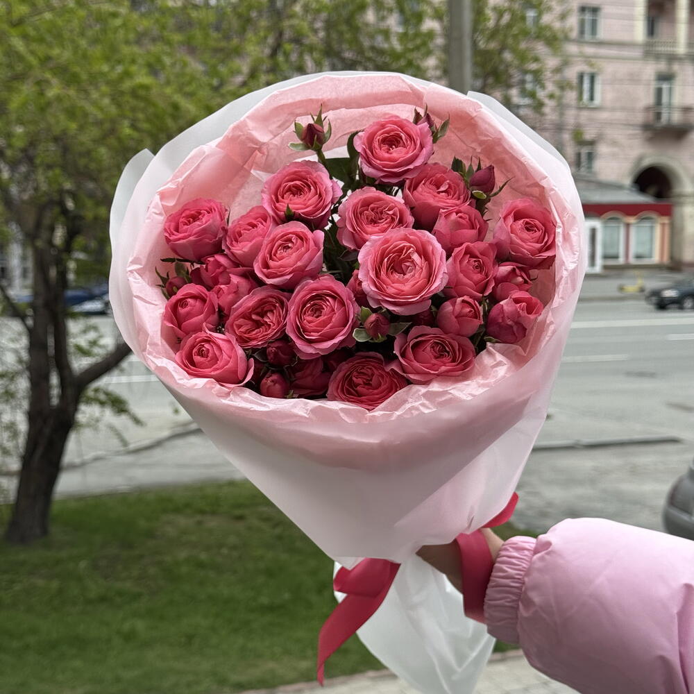 Букет из 3 кустовых роз Принцесса