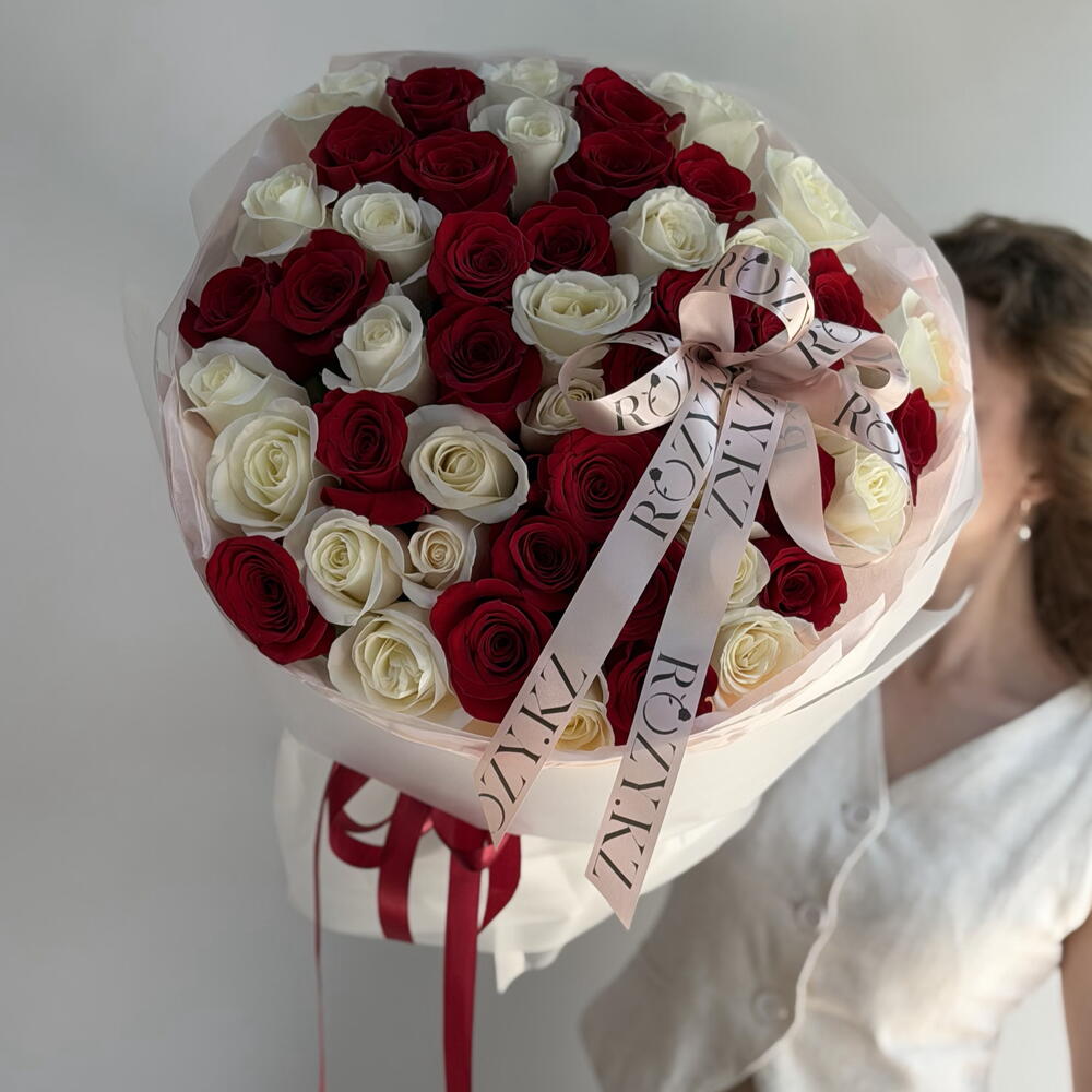 Mono bouquet of 51 roses "Contrast of Emotions"