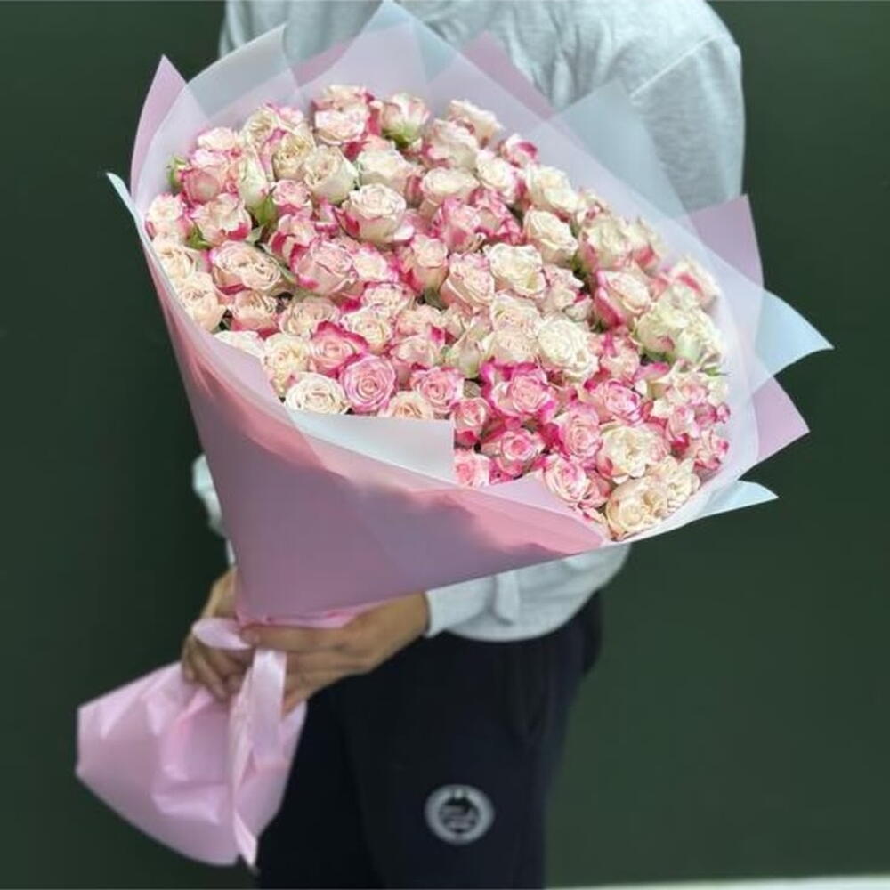 Букет из 51кустовых роз